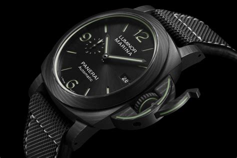 Panerai Luminor Marina Carbotech 44mm (PAM1118).